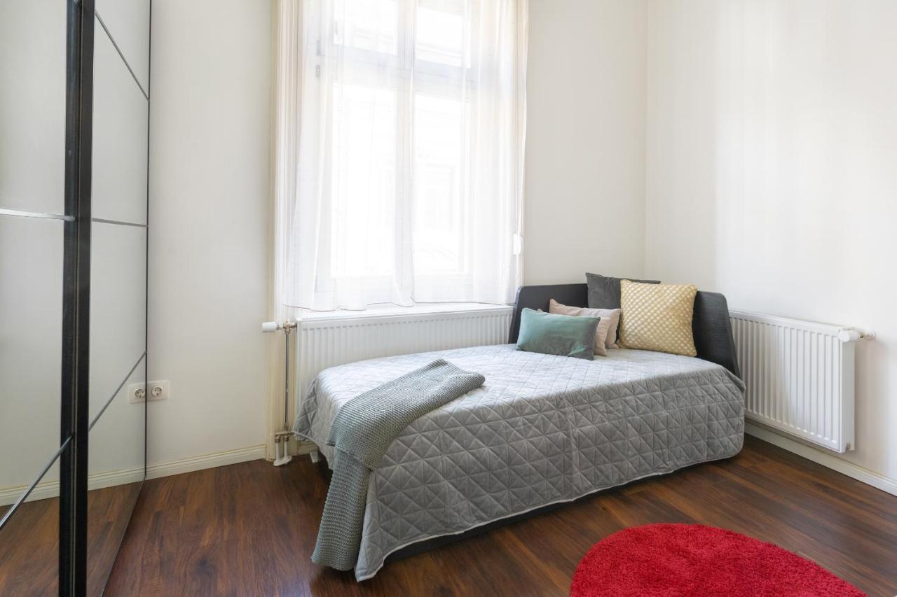 Red Dot One - New Unit In Heart Of Jewish Quarter Lägenhet Budapest Exteriör bild